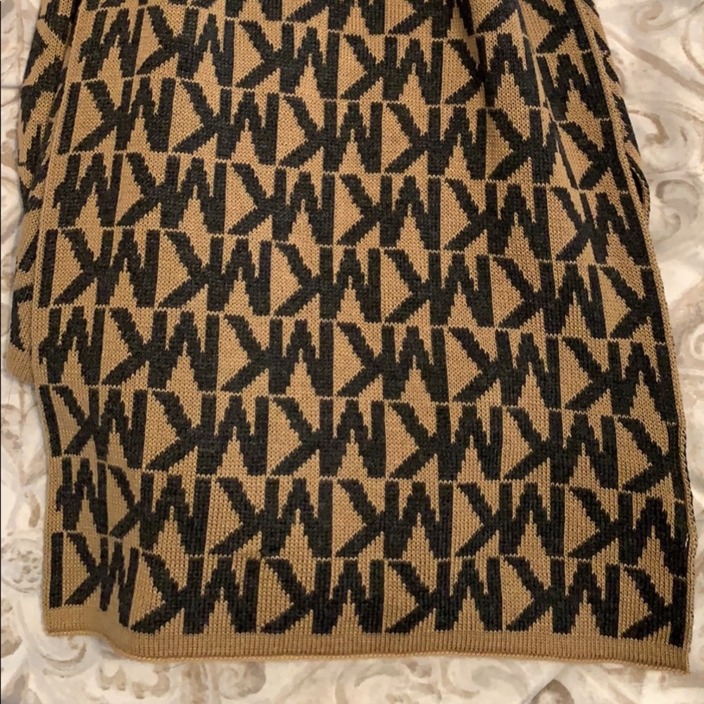 Michael Kors scarf